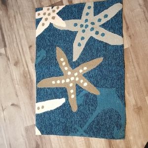 Starfish rug. New condition